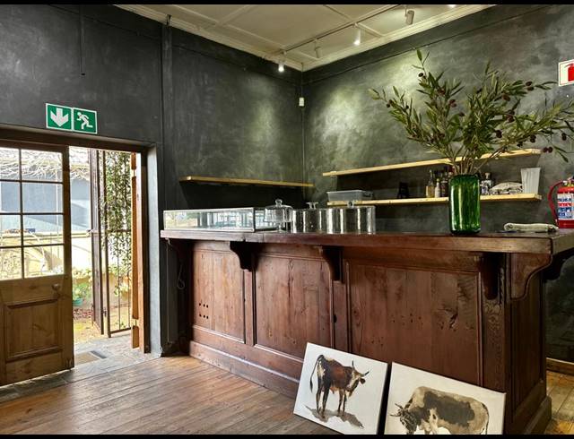 621M² BUSINESS FOR SALE IN AUDAS ESTATE